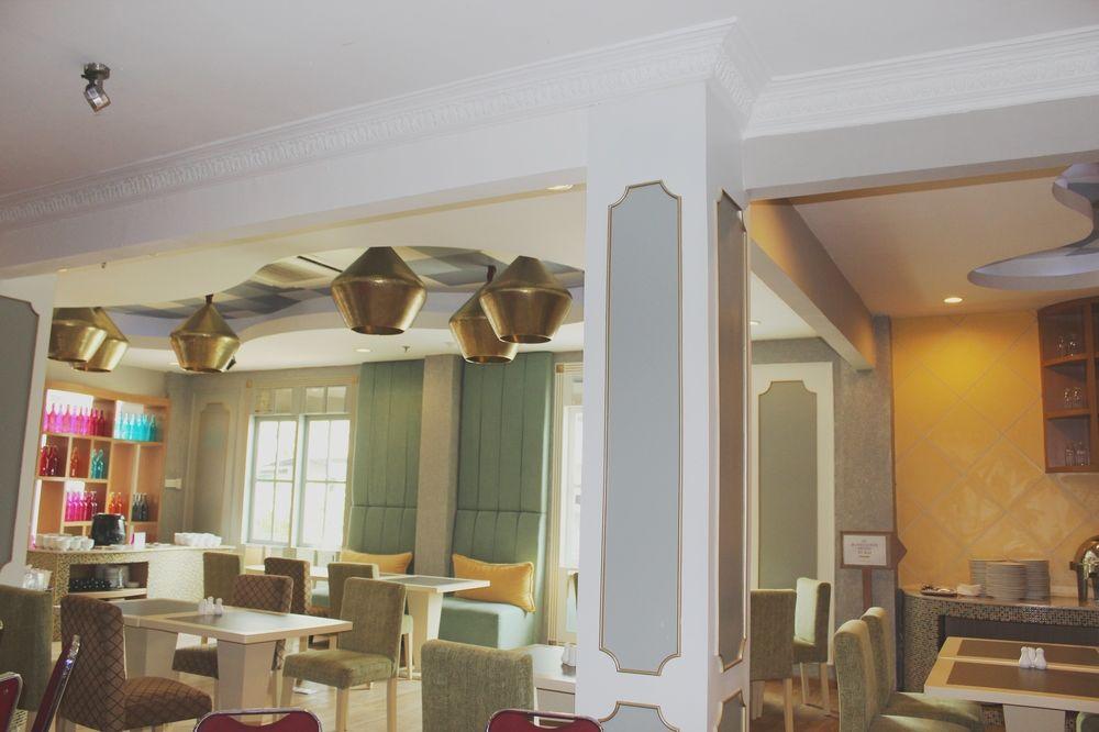 Capital O 1128 Hotel Imara Palembang Kültér fotó