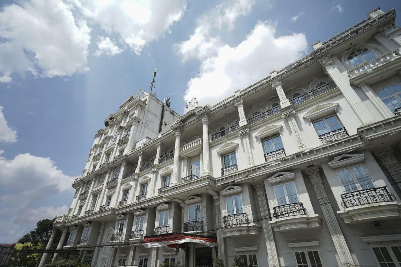 Capital O 1128 Hotel Imara Palembang Kültér fotó