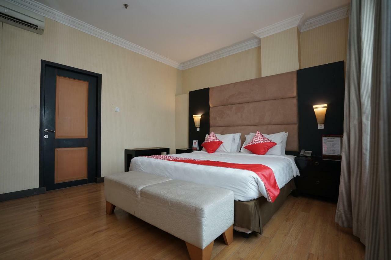 Capital O 1128 Hotel Imara Palembang Kültér fotó