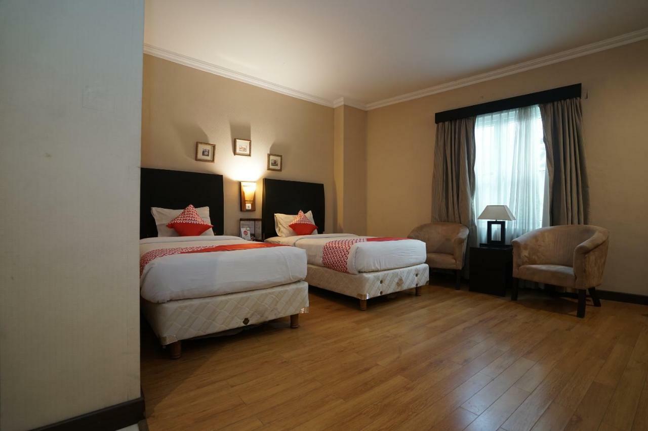 Capital O 1128 Hotel Imara Palembang Kültér fotó