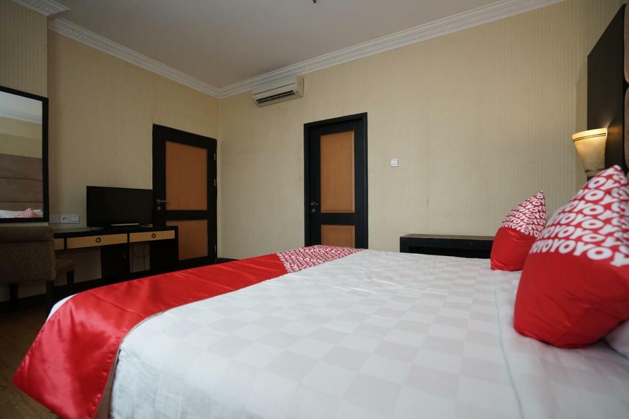 Capital O 1128 Hotel Imara Palembang Kültér fotó