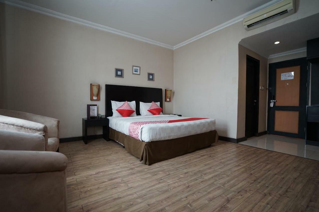 Capital O 1128 Hotel Imara Palembang Kültér fotó