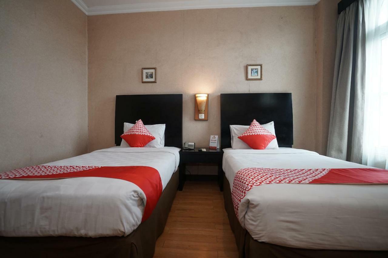 Capital O 1128 Hotel Imara Palembang Kültér fotó